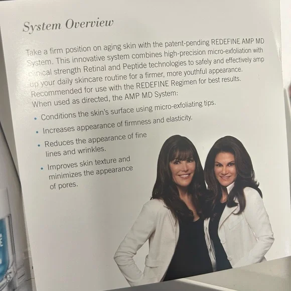 NIB Rodan + Fields REDEFINE Intensive Renewing Serum with Roller - Picture 8 of 14